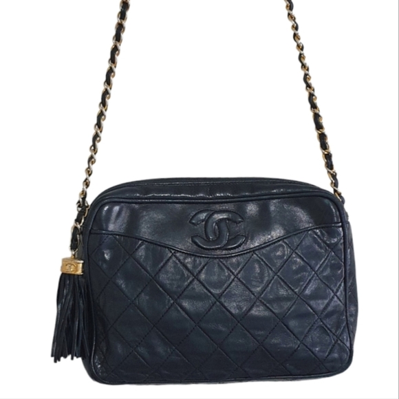 Chanel Vintage Camera Tassel quilted bag - Picture 3 of 11